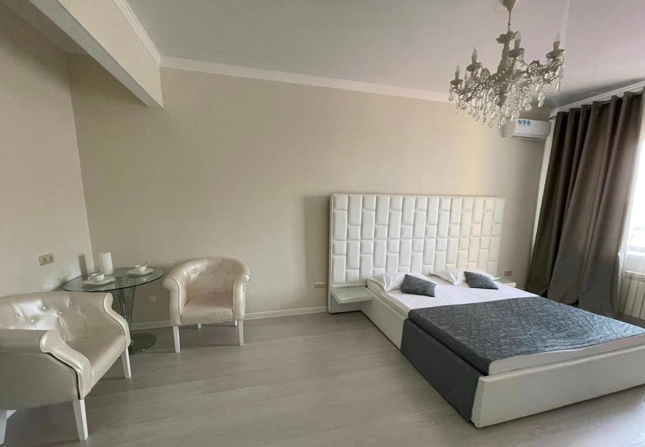 гостиничного типа в центре города жк арман Apartment